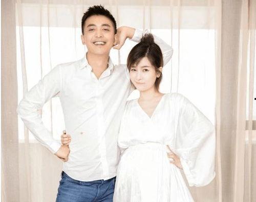 吃瓜夫妻娱乐圈,甜蜜与争议交织的婚姻生活 第3张 吃瓜夫妻娱乐圈,甜蜜与争议交织的婚姻生活 第3张