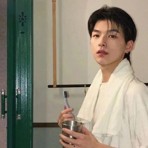 娱乐吃瓜酱已婚男,已婚男星的隐秘生活与情感纠葛