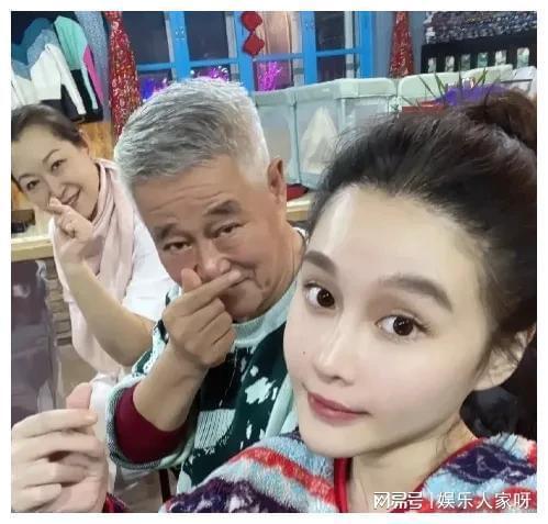 娱乐圈吃瓜画面,揭秘明星幕后故事 第3张 娱乐圈吃瓜画面,揭秘明星幕后故事 第3张