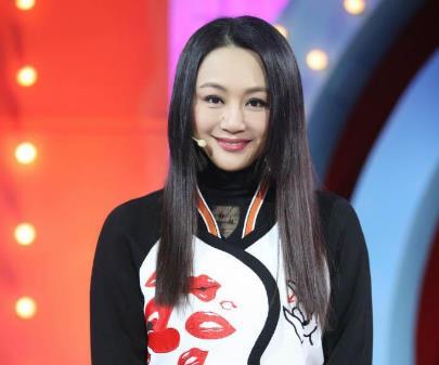 娱乐吃瓜主持人,揭秘娱乐界“吃瓜”主持人的幕后故事 第1张 娱乐吃瓜主持人,揭秘娱乐界“吃瓜”主持人的幕后故事 第1张