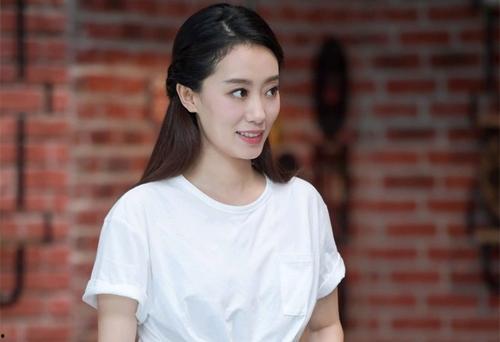 娱乐吃瓜张小斐,从爆红到争议,揭秘明星背后的故事 第2张 娱乐吃瓜张小斐,从爆红到争议,揭秘明星背后的故事 第2张