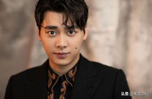 娱乐吃瓜李易峰,娱乐圈的瓜王,揭秘明星背后的故事 第2张 娱乐吃瓜李易峰,娱乐圈的瓜王,揭秘明星背后的故事 第2张