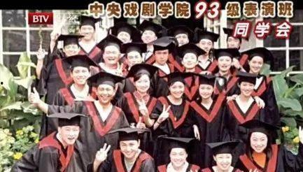 娱乐吃瓜菌生活中,吃瓜菌带你领略幕后风云 第2张 娱乐吃瓜菌生活中,吃瓜菌带你领略幕后风云 第2张