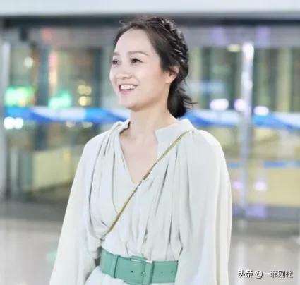 娱乐吃瓜酱白衣服,娱乐吃瓜酱带你揭秘娱乐圈幕后风云 第3张 娱乐吃瓜酱白衣服,娱乐吃瓜酱带你揭秘娱乐圈幕后风云 第3张