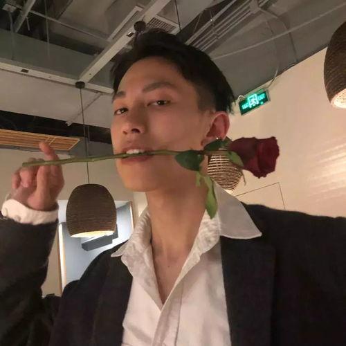 娱乐吃瓜酱头像男,揭秘男星背后的故事  第2张